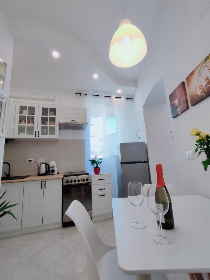 Leni'S House Apartment Специя Екстериор снимка