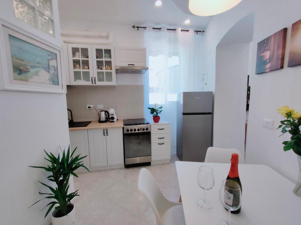 Leni'S House Apartment Специя Екстериор снимка